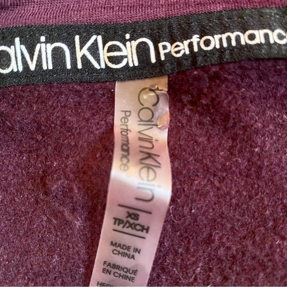 Calvin Klein cropped hoodie - Picture 2 of 2